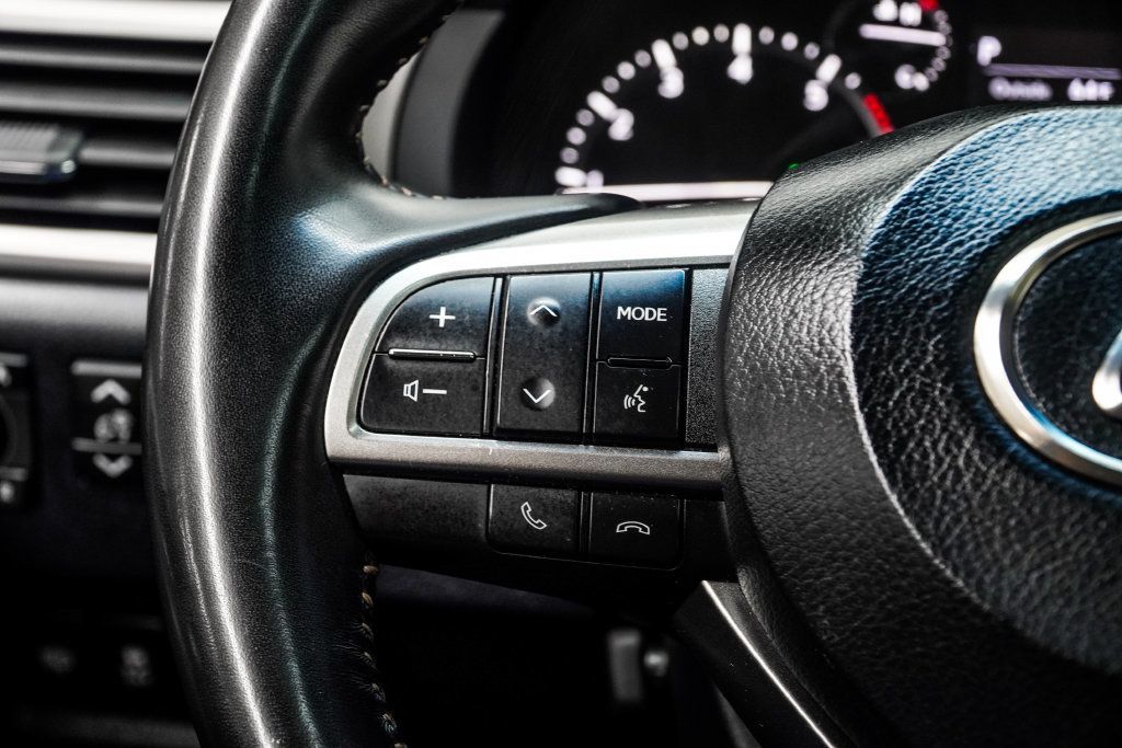 Lexus GX photo 26
