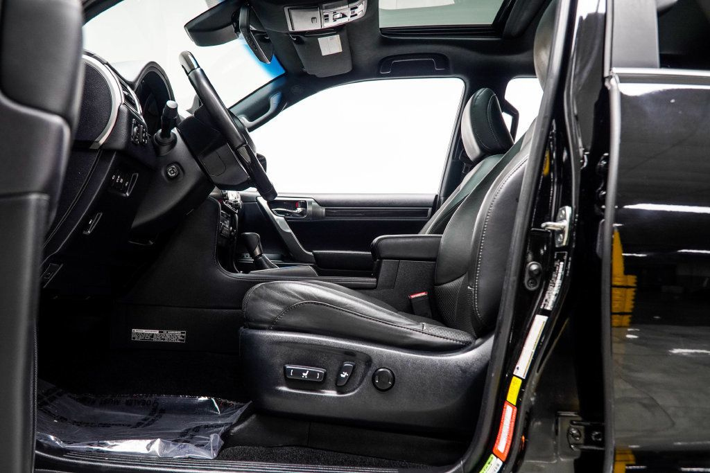 Lexus GX photo 35