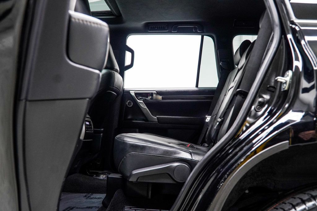 Lexus GX photo 36