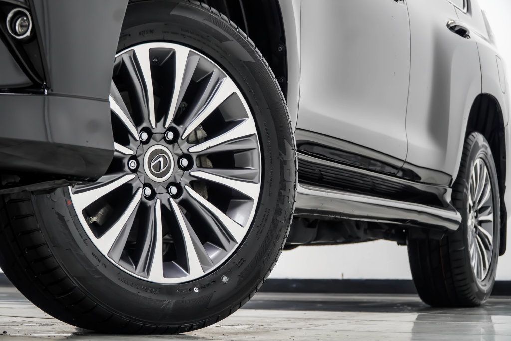 Lexus GX photo 6