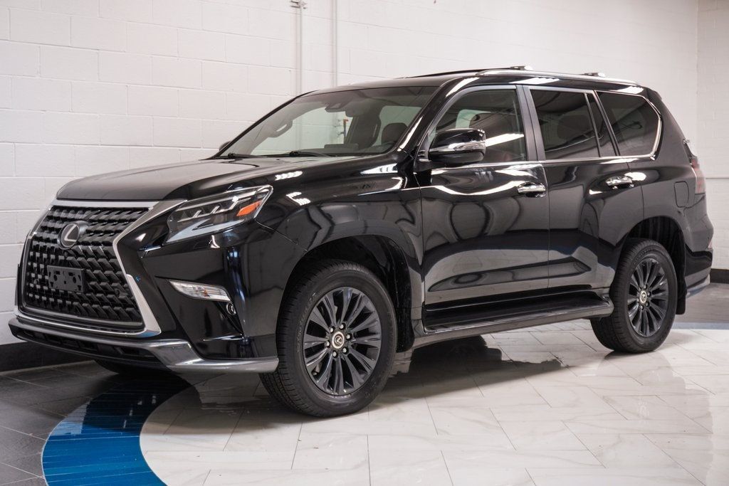 2023 Lexus GX 460 Luxury photo 3