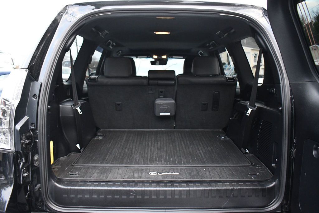 2023 Lexus GX 460 Premium photo 16