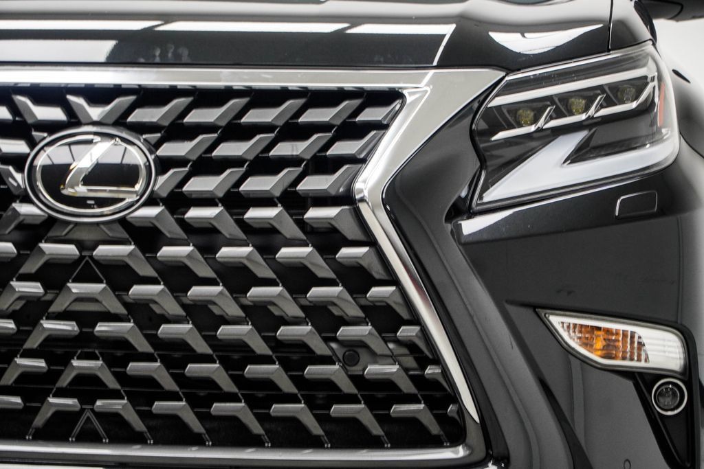 Lexus GX photo 10