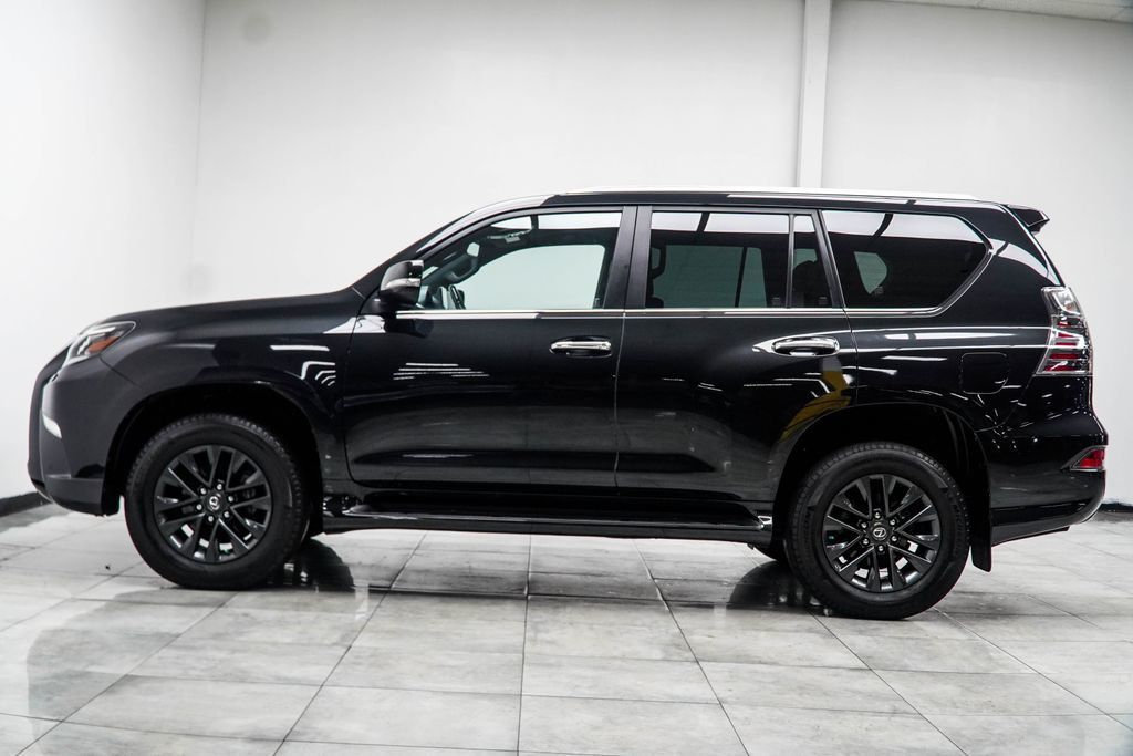 Lexus GX photo 12