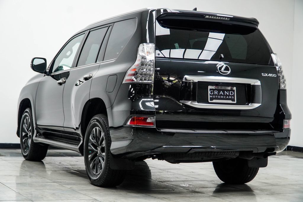 Lexus GX photo 13