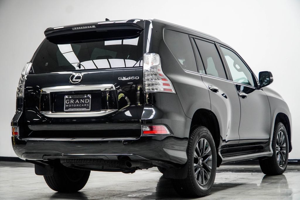 Lexus GX photo 15