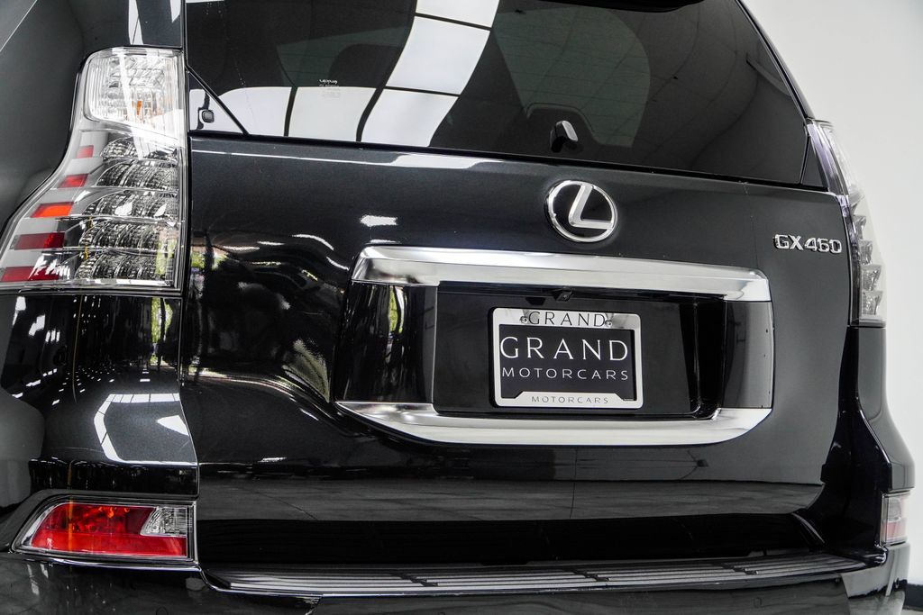 Lexus GX photo 18
