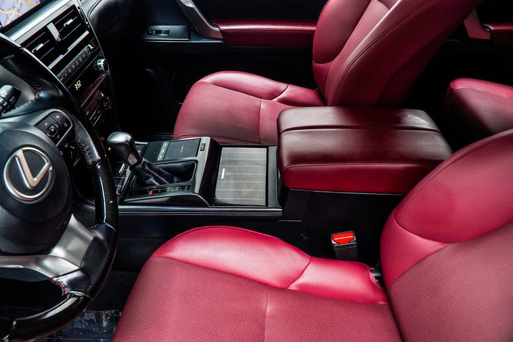 Lexus GX photo 24