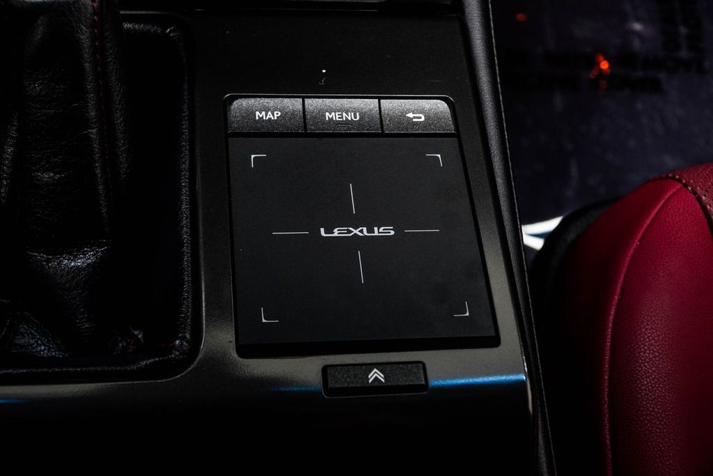 Lexus GX photo 25