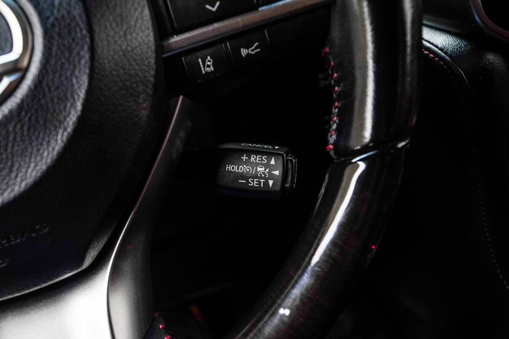 Lexus GX photo 39