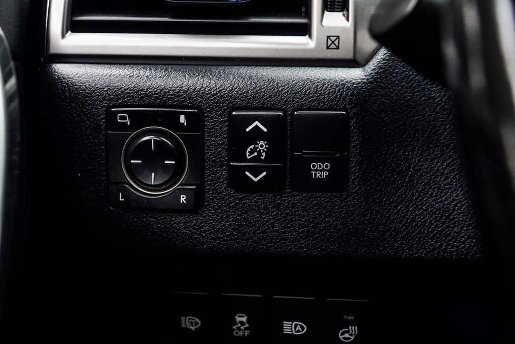 Lexus GX photo 40