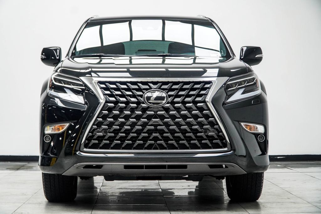 Lexus GX photo 8