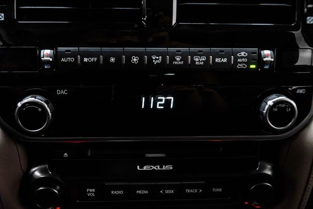 2023 Lexus GX GX 460 Premium 4WD - 23066612 - 26