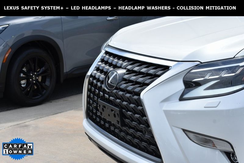 2023 Lexus GX 460 Premium photo 2