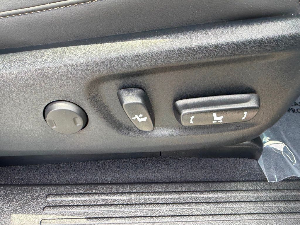 2023 Lexus GX GX 460 Premium 4WD - 23021253 - 33