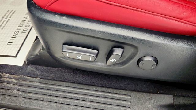 2023 Lexus GX GX 460 Premium 4WD with Plus Package, Tow Hitch & Heated SW - 22984988 - 11