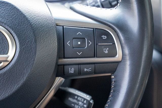 2023 Lexus GX PremiumPlus/SportDesignPkg/2ndRowCaptains/Heated&CooledSeats - 23032055 - 20