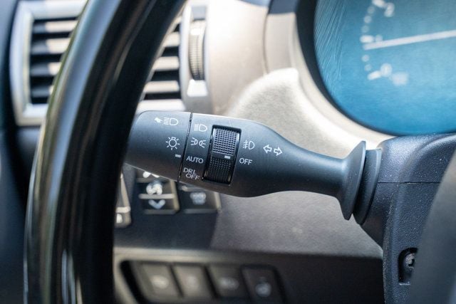 2023 Lexus GX PremiumPlus/SportDesignPkg/2ndRowCaptains/Heated&CooledSeats - 23032055 - 21