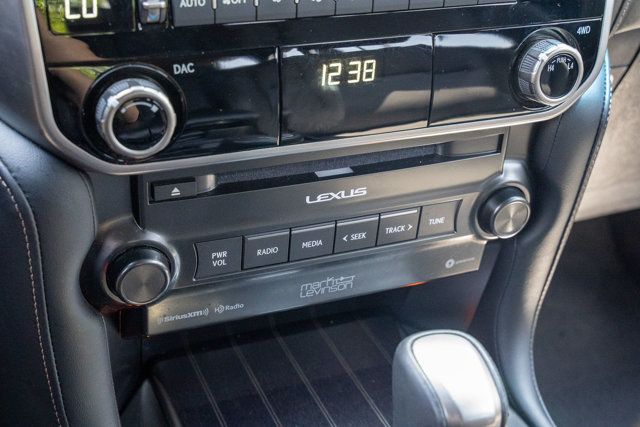 2023 Lexus GX PremiumPlus/SportDesignPkg/2ndRowCaptains/Heated&CooledSeats - 23032055 - 29