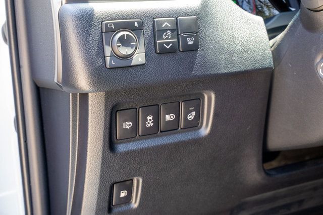 2023 Lexus GX PremiumPlus/SportDesignPkg/2ndRowCaptains/Heated&CooledSeats - 23032055 - 34