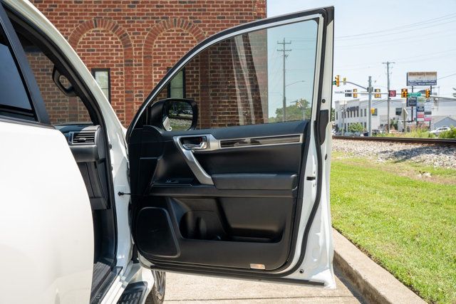 2023 Lexus GX PremiumPlus/SportDesignPkg/2ndRowCaptains/Heated&CooledSeats - 23032055 - 42