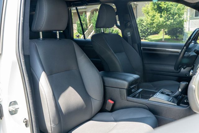 2023 Lexus GX PremiumPlus/SportDesignPkg/2ndRowCaptains/Heated&CooledSeats - 23032055 - 44