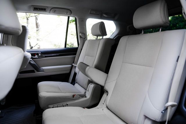 2023 Lexus GX PremiumPlus-SportDesignPkg/2ndRowCaptains/Heated&CooledSeats/NAV - 23082296 - 21