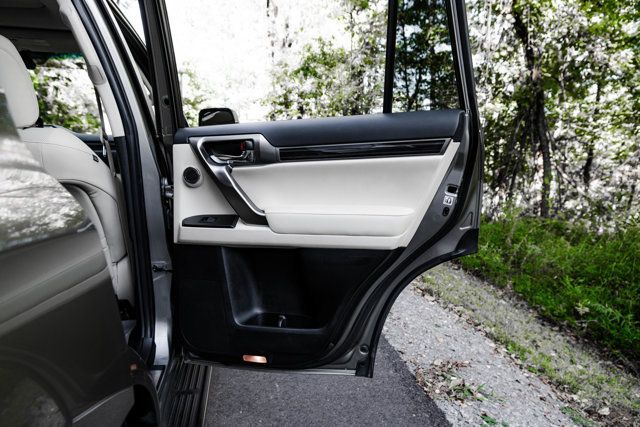 2023 Lexus GX PremiumPlus-SportDesignPkg/2ndRowCaptains/Heated&CooledSeats/NAV - 23082296 - 47
