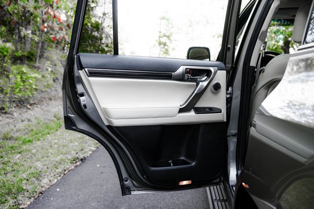 2023 Lexus GX PremiumPlus-SportDesignPkg/2ndRowCaptains/Heated&CooledSeats/NAV - 23082296 - 48