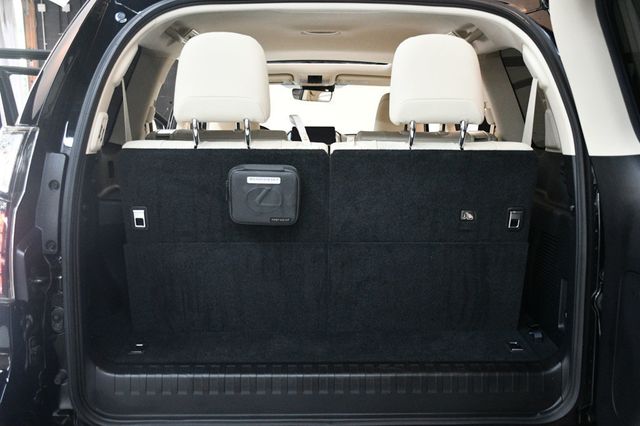 2023 Lexus GX PREMIUM + W/ SPORT DESIGN PKG - 22922723 - 37