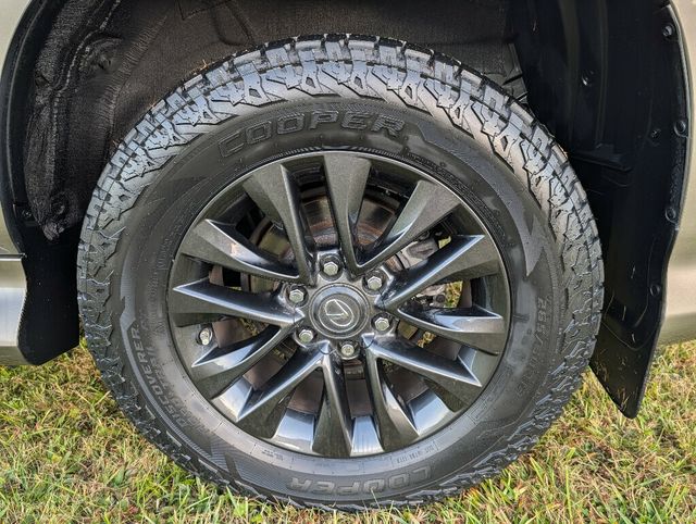 2023 Lexus GX UNMATCHED CLASS!! - 22917976 - 18