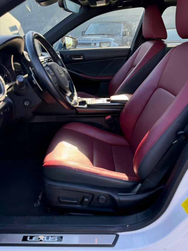 2023 Lexus IS IS 300 RWD - 23040750 - 6