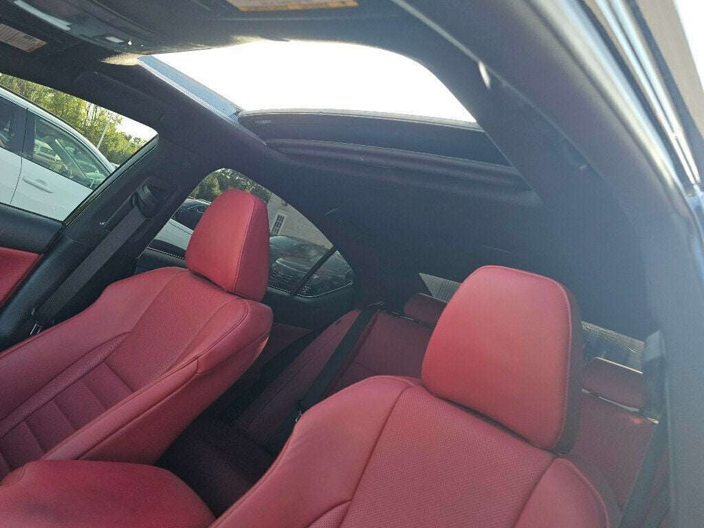 2023 Lexus IS 350 F SPORT AWD photo 4