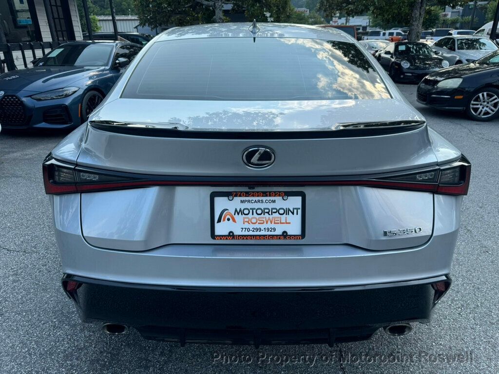 2023 Lexus IS 350 F SPORT photo 4