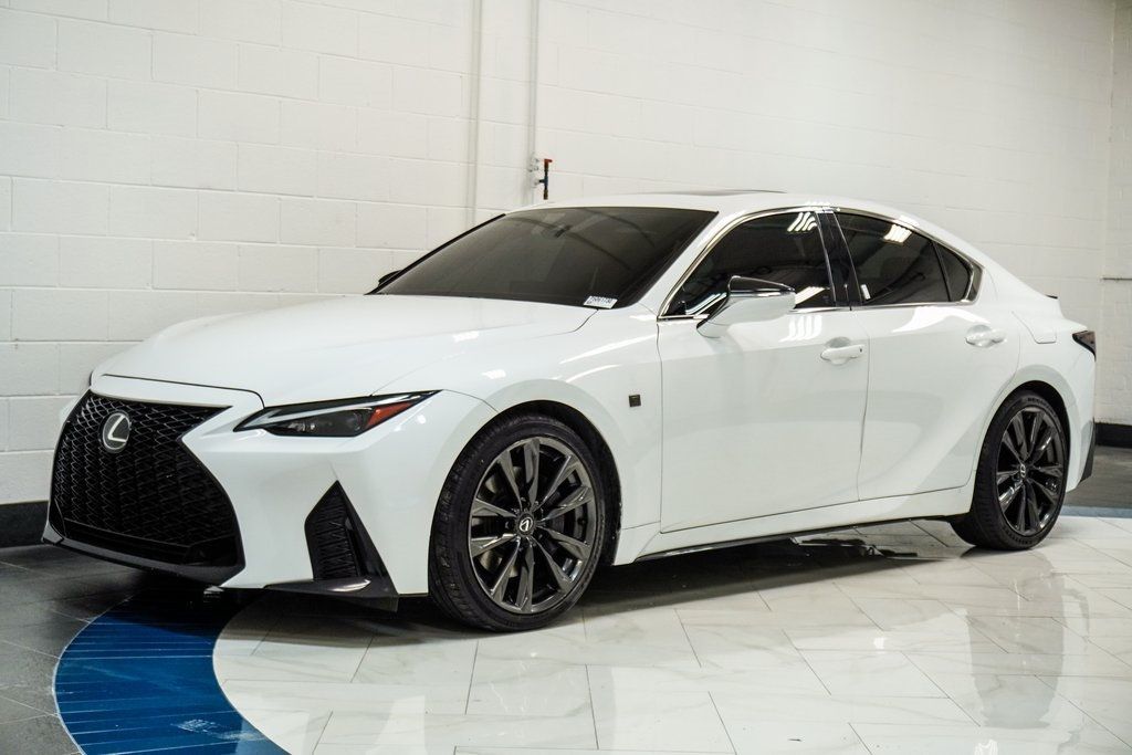 2023 Lexus IS 350 F SPORT photo 3