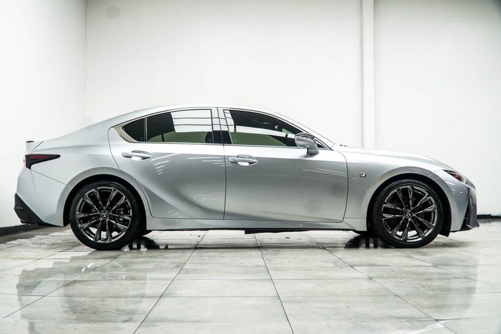 Lexus IS photo 6