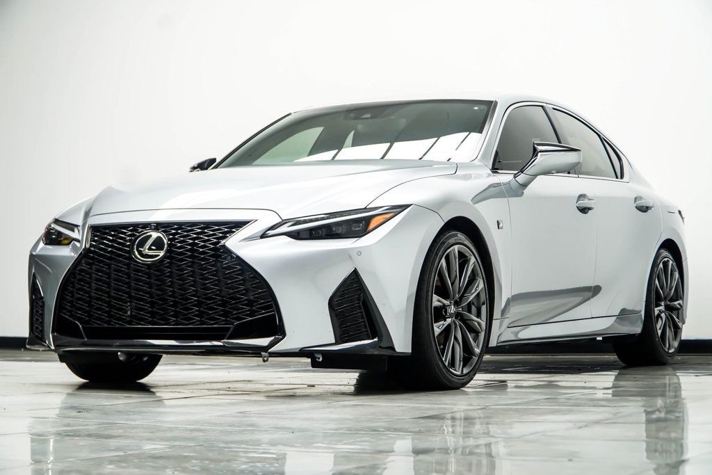 Lexus IS photo 8
