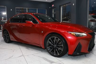 2023 Lexus IS