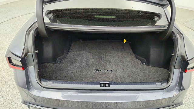 2023 Lexus IS IS 350 F SPORT w/ Navigation, Panoramic View & Power Moonroof - 23030456 - 22