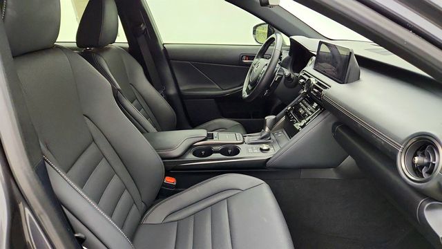 2023 Lexus IS IS 350 F SPORT w/ Navigation, Panoramic View & Power Moonroof - 23030456 - 24