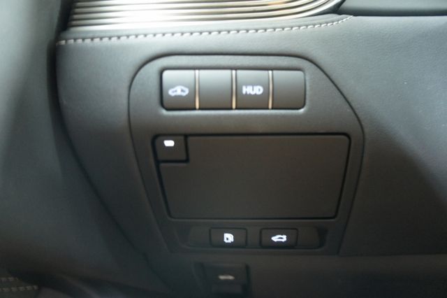 2023 Lexus LS Luxury Pkg, only  6k miles, Immaculate! - 22995446 - 38