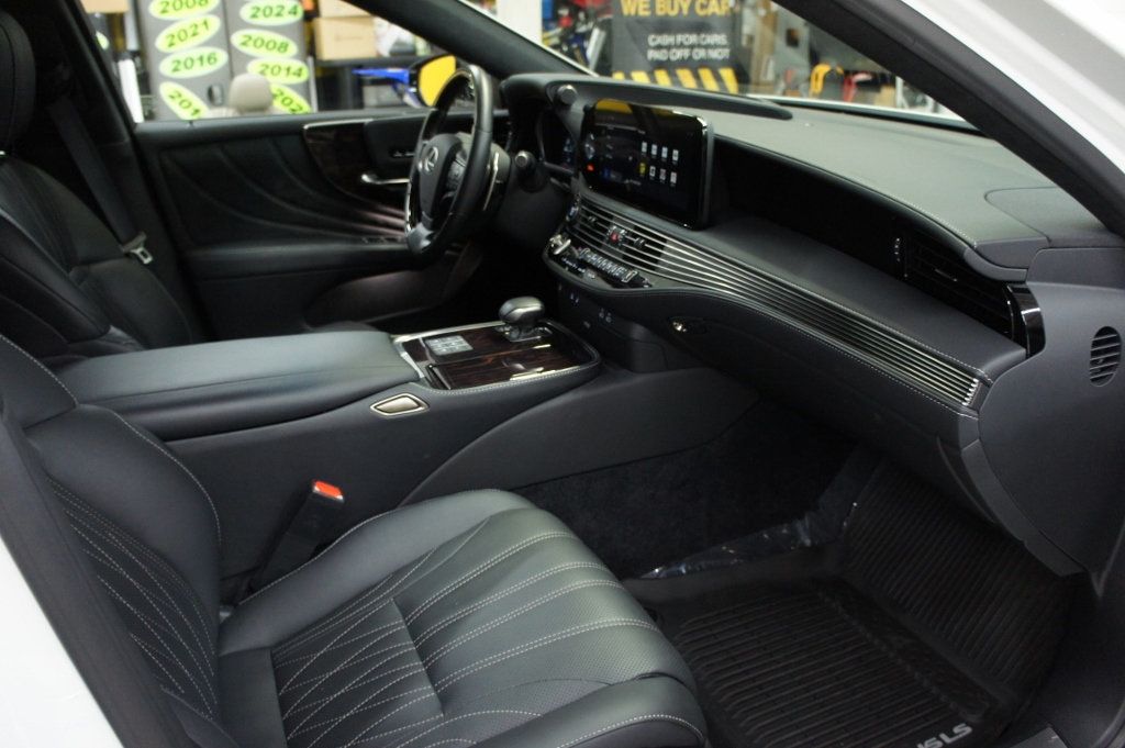2023 Lexus LS Luxury Pkg, only  6k miles, Immaculate! - 22995446 - 4