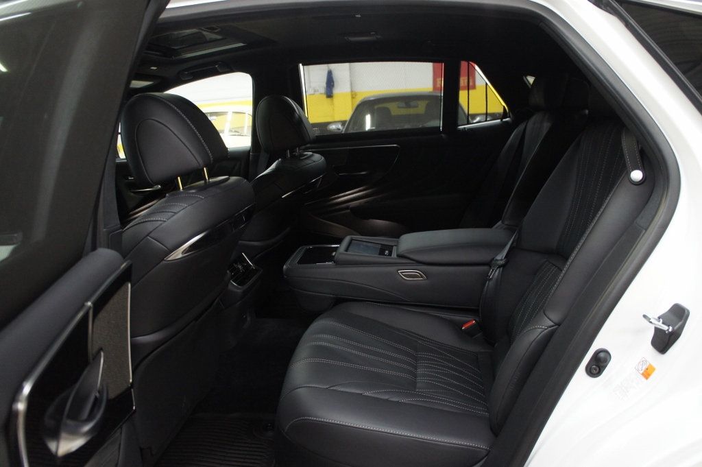 2023 Lexus LS Luxury Pkg, only  6k miles, Immaculate! - 22995446 - 51