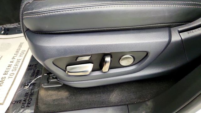 2023 Lexus LX LX 600 Premium 4WD w/ Mark Levinson Audio & Interior Upgrade Pkg - 23033250 - 11