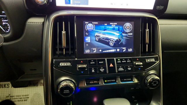 2023 Lexus LX LX 600 Premium 4WD w/ Mark Levinson Audio & Interior Upgrade Pkg - 23033250 - 17