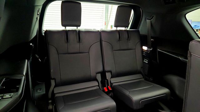 2023 Lexus LX LX 600 Premium 4WD w/ Mark Levinson Audio & Interior Upgrade Pkg - 23033250 - 22