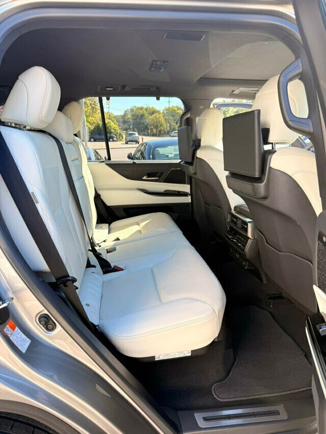2023 Lexus LX MSRP$112280/Luxury/ActiveHeightControl/RearSeatEntertainment/NAV - 22930059 - 16