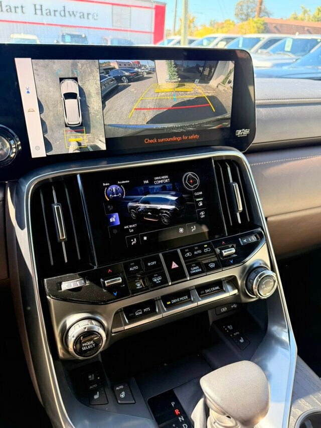 2023 Lexus LX MSRP$112280/Luxury/ActiveHeightControl/RearSeatEntertainment/NAV - 22930059 - 26