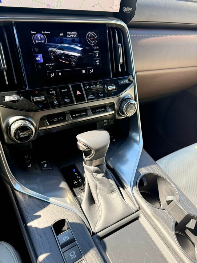 2023 Lexus LX MSRP$112280/Luxury/ActiveHeightControl/RearSeatEntertainment/NAV - 22930059 - 27