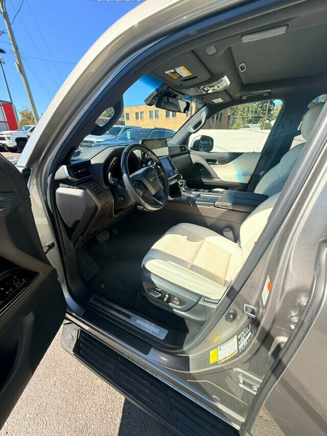 2023 Lexus LX MSRP$112280/Luxury/ActiveHeightControl/RearSeatEntertainment/NAV - 22930059 - 8
